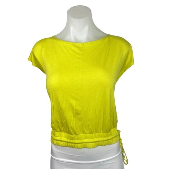 GSTQ Yellow Cap Sleeve Bateau Neck Plain Simple Tie Hem T Shirt Crop Top Size L - Picture 1 of 5